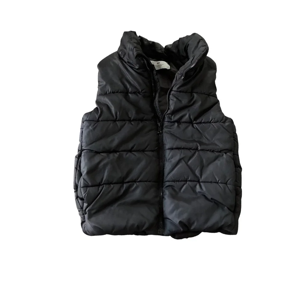 HM Kids Black Puffer Vest Sleeveless Quilted Zip Up Jacket Size 5-6Y